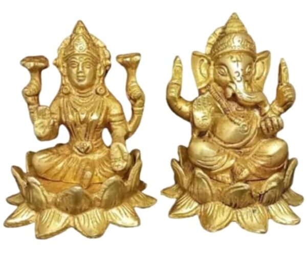 Laxmi Ganesha Sitting on Lotus 8.5 cm, 600g Brass Idol/Statue