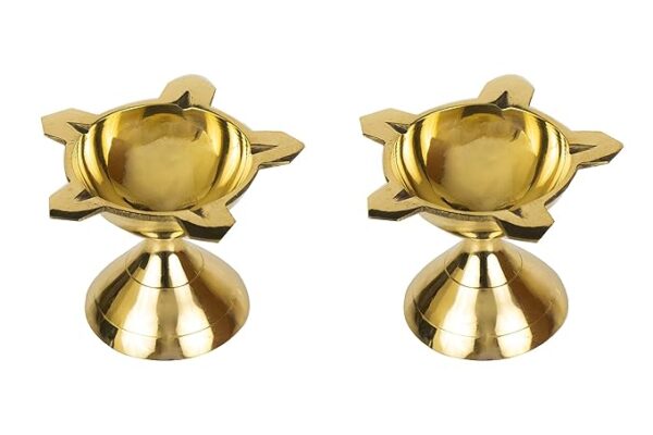 Traditional Brass Diya for Puja | Pooja Aarti | Arti Deepak Deepam Oil Lamp for Home Temple Puja Articles Decor Gifts-FSDL- S-(2)