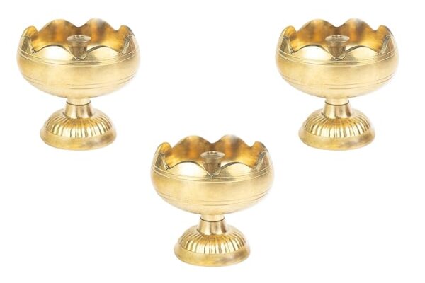 Traditional Brass Diya for Puja | Pooja Aarti | Arti Deepak Deepam Oil Lamp for Home Temple Puja Articles Decor Gifts-SMDT-B- (3)