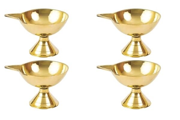 Traditional Brass Diya for Puja | Pooja Aarti | Arti Deepak Deepam Oil Lamp for Home Temple Puja Articles Decor Gifts-SSDA-M- (4)