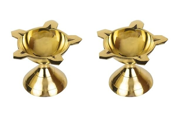 Traditional Brass Diya for Puja | Pooja Aarti | Arti Deepak Deepam Oil Lamp for Home Temple Puja Articles Decor Gifts-FSDL- S-(2)